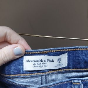 Abercrombie & Fitch, size 29/8 L, The Kick Flare Ultra High-rise crop jeans